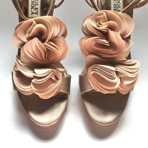 Badgley Mischka Stilettos Size 7 Nude Tan